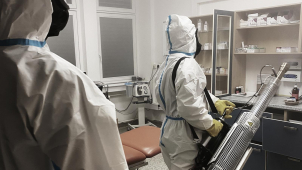 Krajští hasiči používají k dezinfekci přístroj z druhé světové