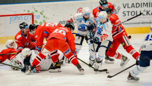Hokejisté HC Olomouc první zápas na Spartě prohráli
