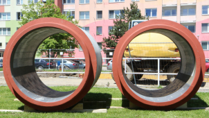 Stavba tramvajové trati postupuje, na místě jsou archeologové