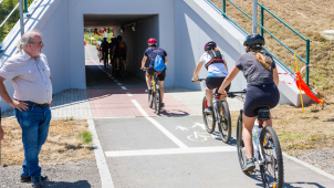 Lidé mohou naplno využívat další cyklostezku