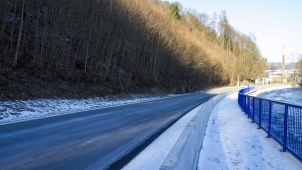 Cesta do východní části Jeseníků konečně opravena