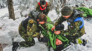 Evropští vojáci jdou trénovat přežití v extrémní přírodě Jeseníků