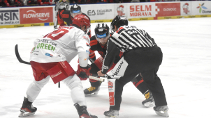 Hokejisté HC Olomouc to v Kladně schytali