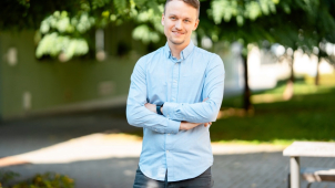 Dominik Kusý: Některé světlušky umí usmrtit i žábu