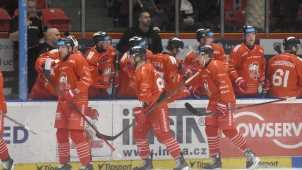 Hokejisté HC Olomouc zlomili Vary v závěru
