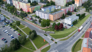 Chystá se demolice domu blokujícího novou trať