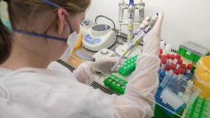 Jesenická nemocnice testuje na koronavirus také samoplátce