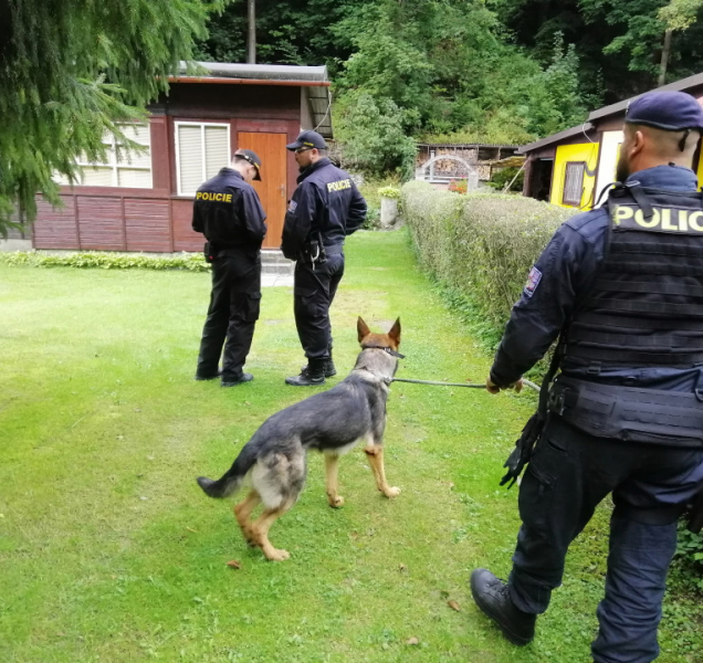 Policie kontrolovala chaty ve Šternberku