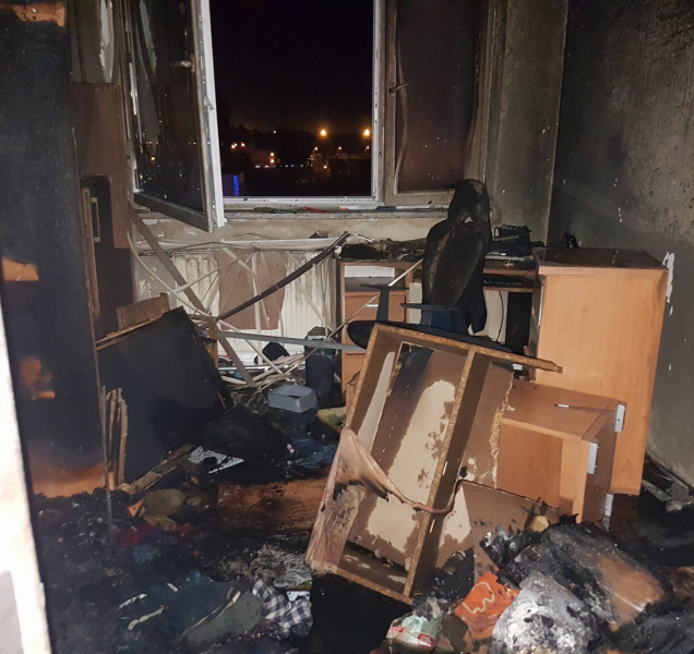 Hasiči z hořícího bytu v Přerově zachránili dítě