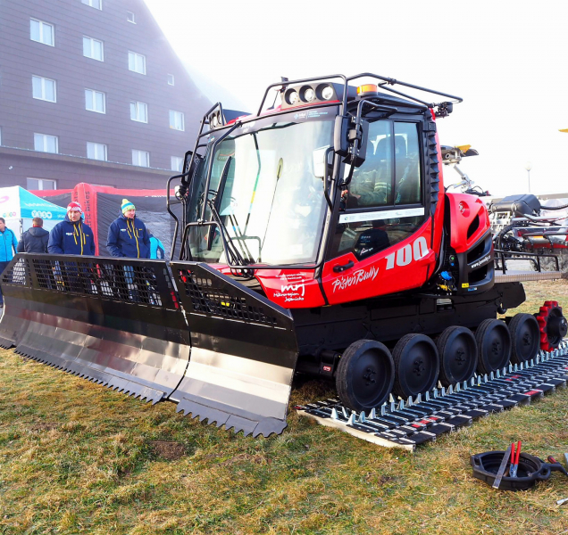 V Jeseníkách jezdí nová rolba, kraj přispěl tři miliony