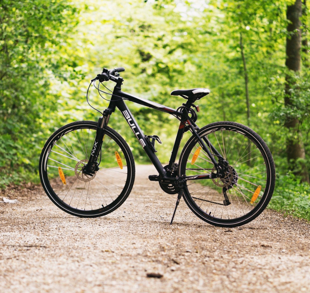 Zloděj v Olomouci z kufru auta ukradl jízdní kolo