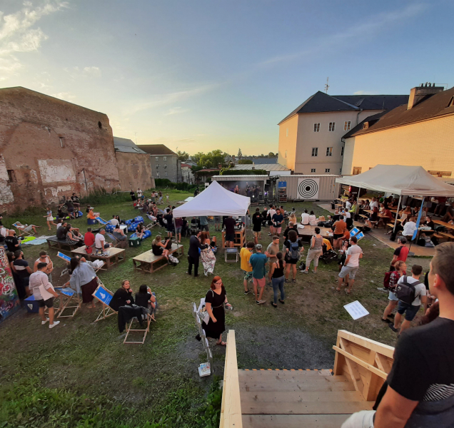 Akce v proluce u Muzea umění návštěvníky táhnou, prostor se líbí