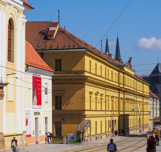 Hanácká kasárna jsou potřetí v aukci. Bude úspěšná?