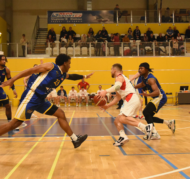 Basketbalisté BK REDSTONE vyhráli v Jindřichově Hradci