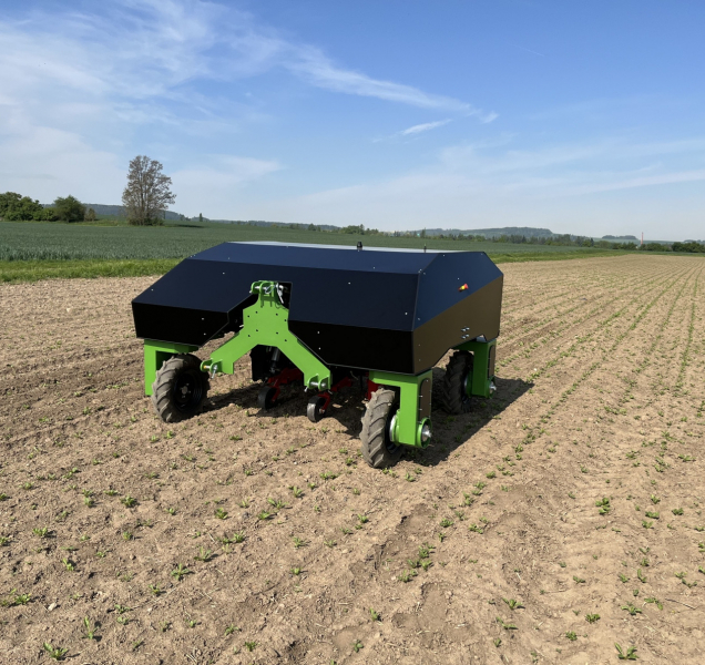 U Litovle se testuje prototyp autonomního zemědělského robota