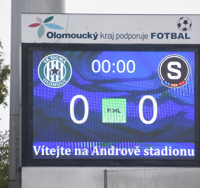 Andrův stadion má novou LED obrazovku, město nic nestála