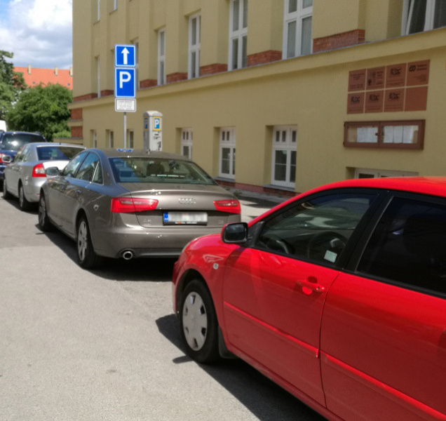 Kdo zavinil odsunutí velkého rozšíření parkovacích zón v Olomouci