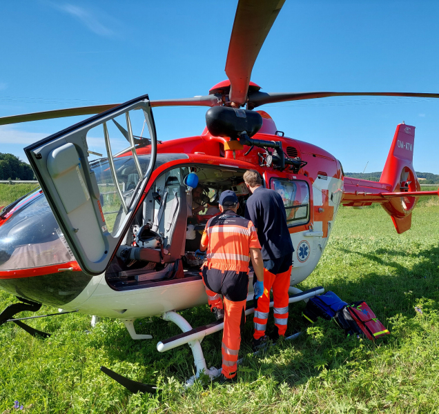 Při bouračce zahynul osmnáctiletý mladík. Příčina nehody je v šetření