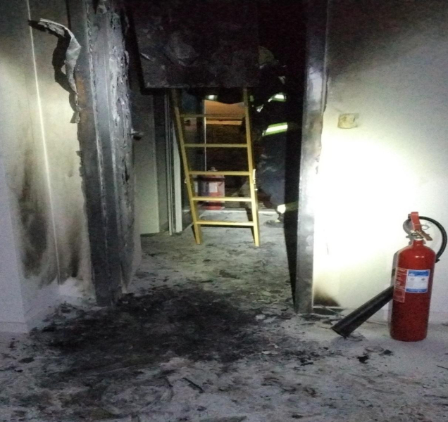 Od stromku chytl v Mohelnici byt, jeden člověk je popálený