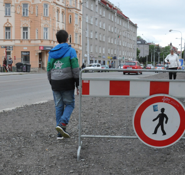 Radnice: Stav chodníku na Masarykově je jen dočasný!