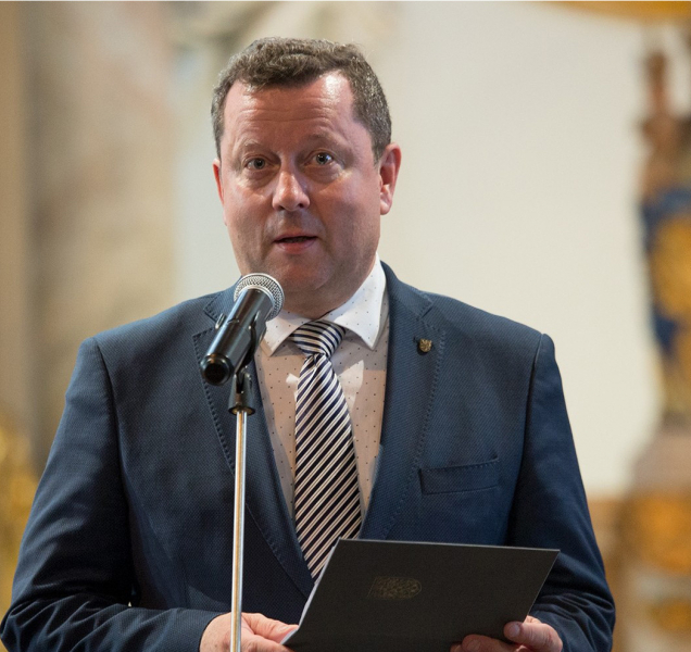 Zeman Staňkovu demisi nepřijal. Zkusí to Babiš