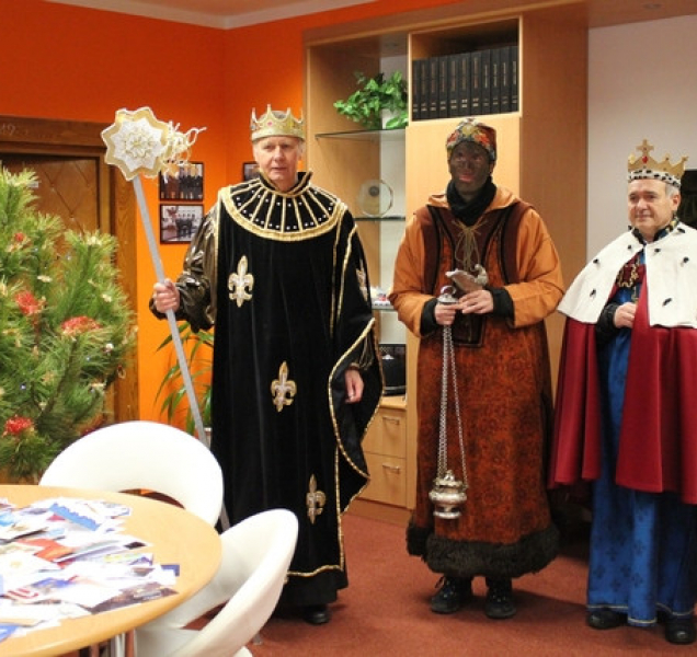 Mudrci z Východu zavítali i na krajské ředitelství policie