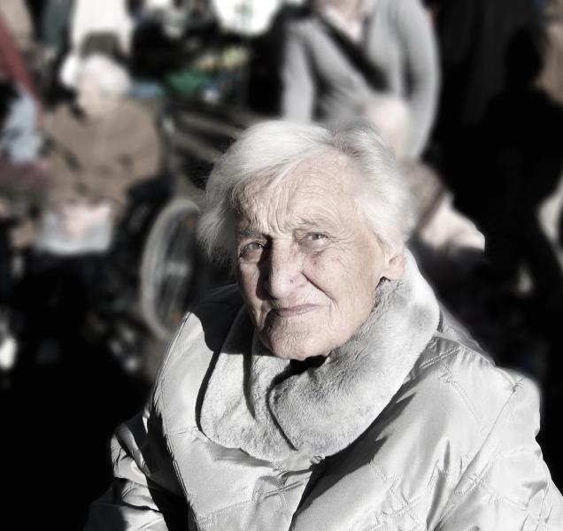 Muž v Olomouci okradl seniorku