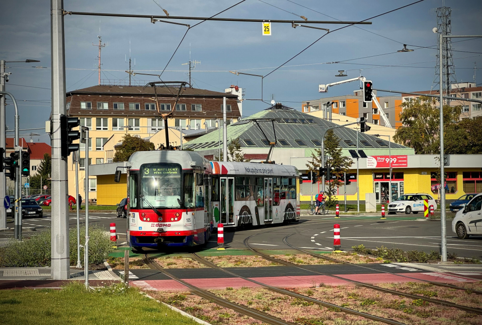 Falešný účet na facebooku nabízí půlroční jízdenku za dvě eura