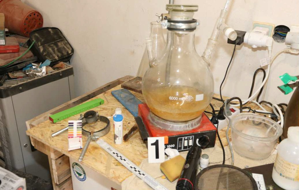 Policisté odhalili varnu pervitinu při šetření domácího násilí