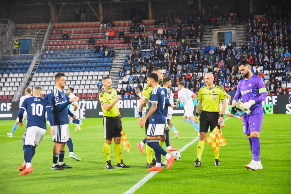 Fotbalisté SK Sigma remizovali ve Zlíně, Sylly byl vyloučen